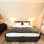 호텔 Reetdachhotel - Residenz Am Ostufer