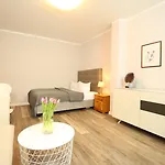 Reetdachhotel - Residenz Am Ostufer 3*