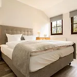 호텔 Reetdachhotel - Residenz Am Ostufer 3*