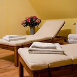 Reetdachhotel - Residenz Am Ostufer 호텔 보에크