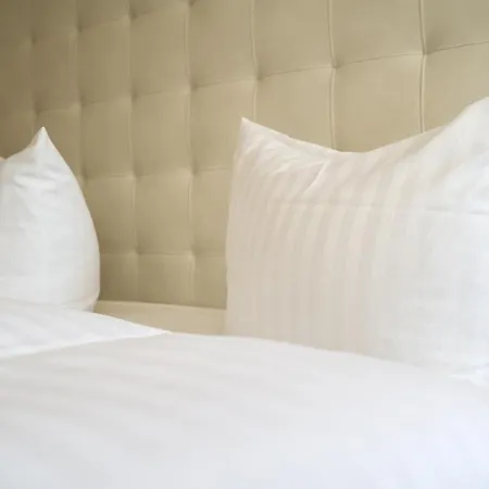 Reetdachhotel - Residenz Am Ostufer Hotel