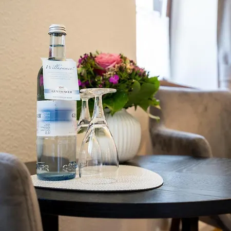 Reetdachhotel - Residenz Am Ostufer Hotel Boek