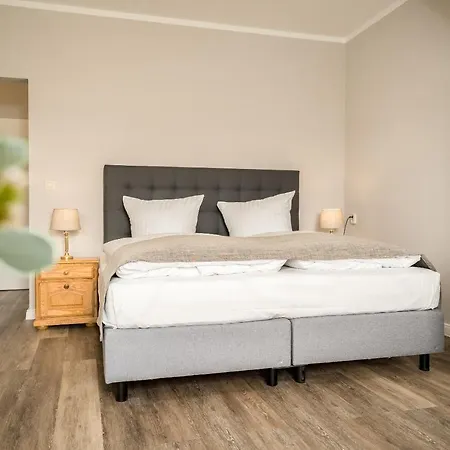 Reetdachhotel - Residenz Am Ostufer 3* Boek