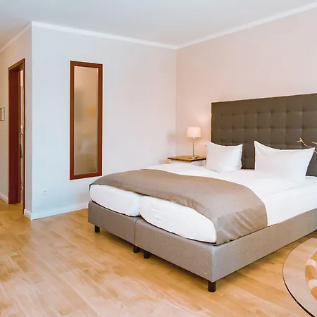 Reetdachhotel - Residenz Am Ostufer Boek