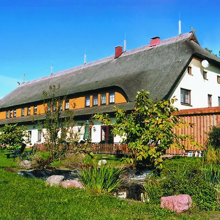 Otel Reetdachhotel - Residenz Am Ostufer