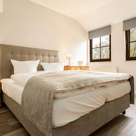 Otel Reetdachhotel - Residenz Am Ostufer 3*