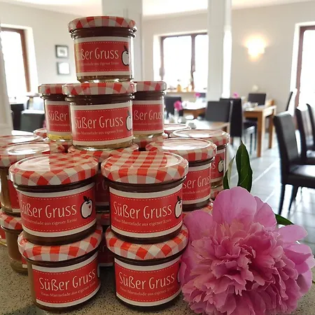 Hotel Reetdachhotel - Residenz Am Ostufer Boek