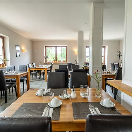Reetdachhotel - Residenz Am Ostufer 3*