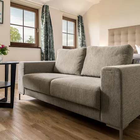 Reetdachhotel - Residenz Am Ostufer 3* Boek