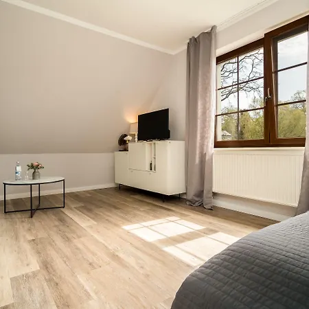 Hotell Reetdachhotel - Residenz Am Ostufer Boek