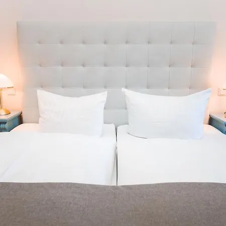 Reetdachhotel - Residenz Am Ostufer 3*