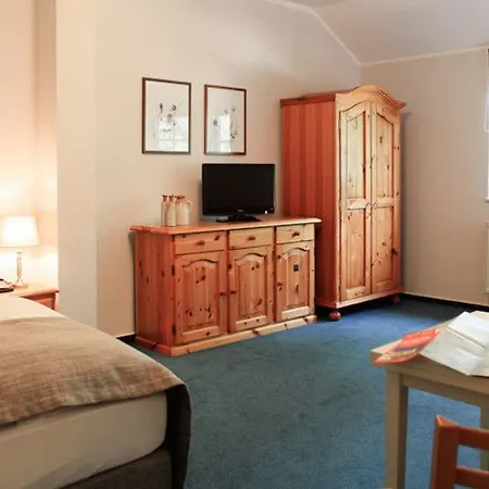 Reetdachhotel - Residenz Am Ostufer Szálloda Boek