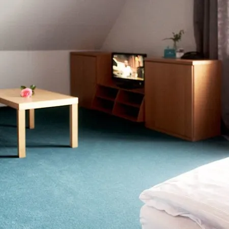 Reetdachhotel - Residenz Am Ostufer 3*