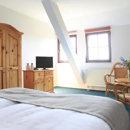 Hotel Residenz Am Ostufer 3*